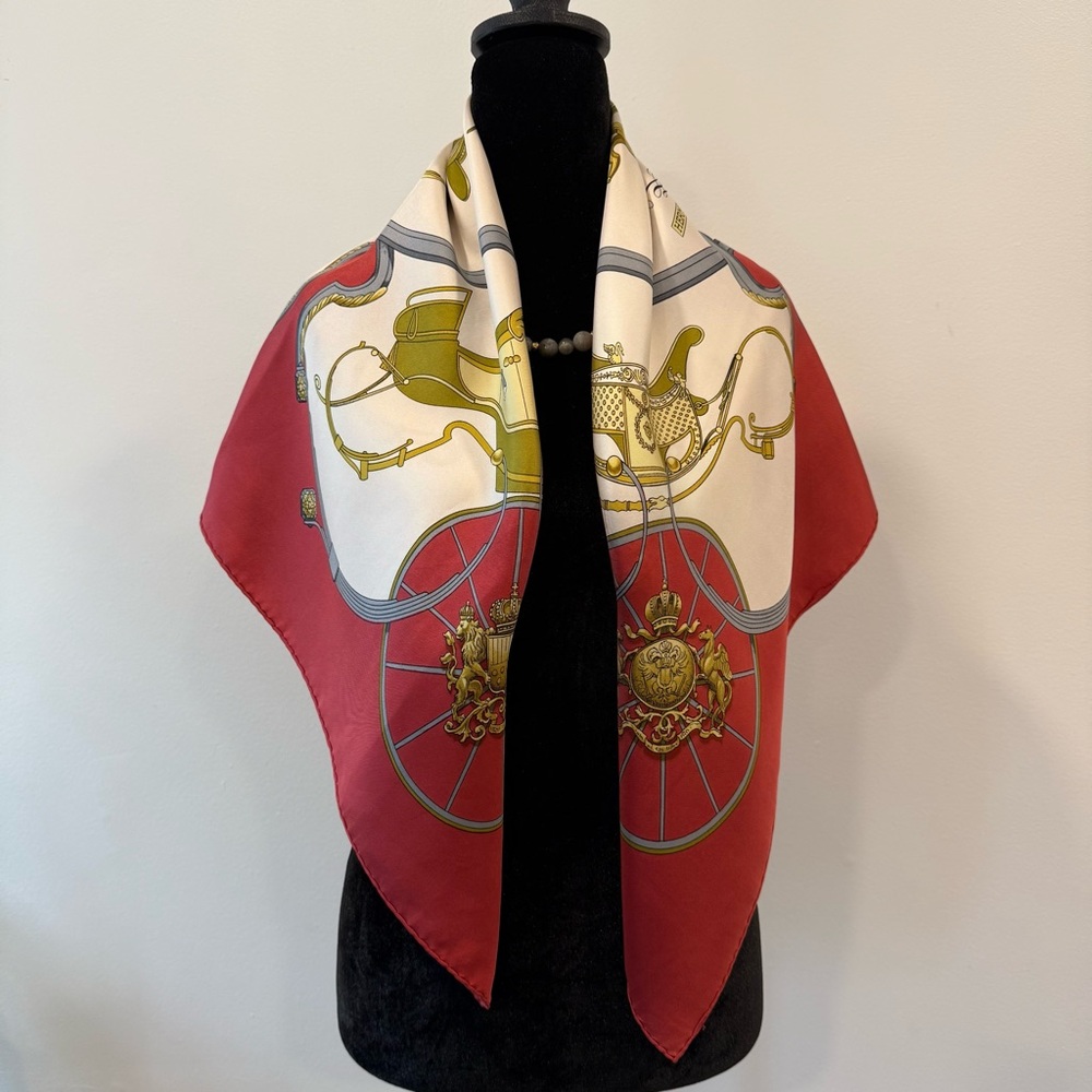 Hermes Silk Scarf 90 Carré Gold Red Equestrian Hand Rolled Made in France - Picture 4 of 10
